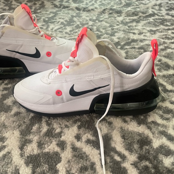 Women’s size 6 Nike air max UP - Picture 6 of 9